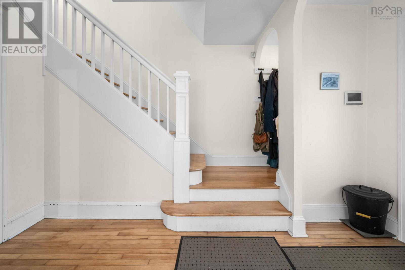 6869 Quinpool Road Property Photo 2