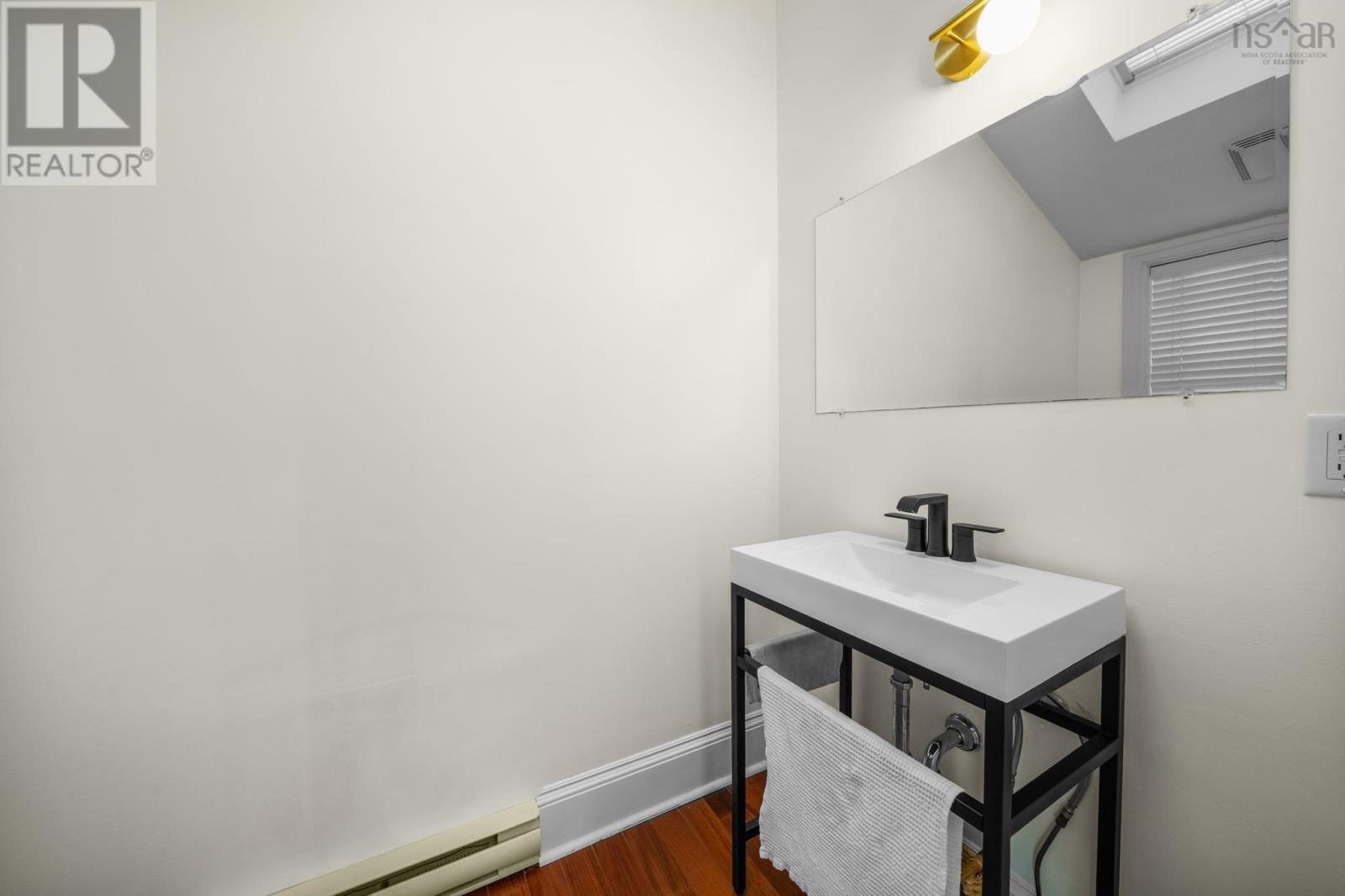 6869 Quinpool Road Property Photo 15