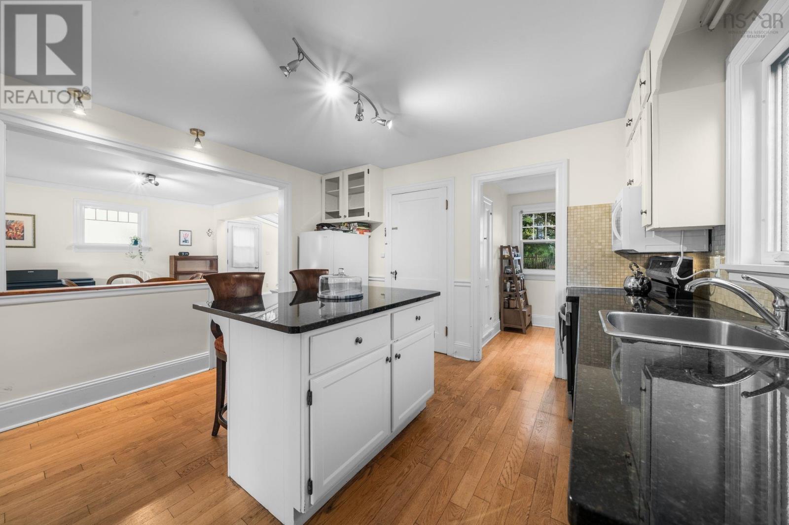 6869 Quinpool Road Property Photo 17