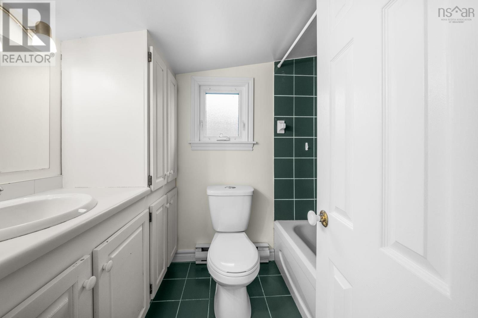 6869 Quinpool Road Property Photo 31