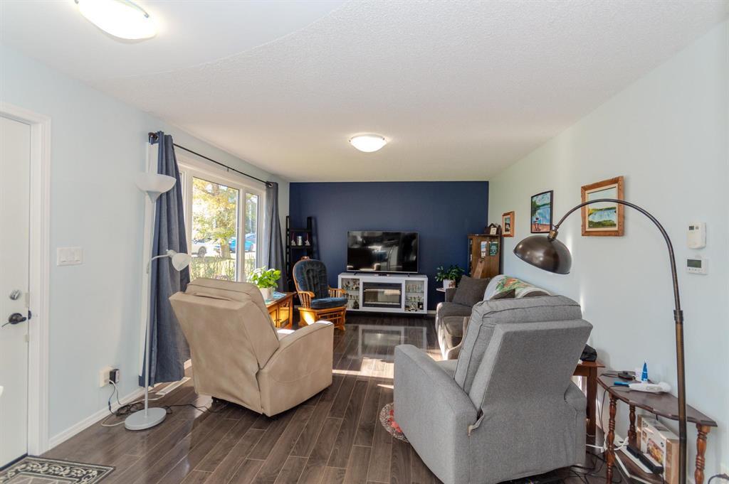 433 4th Avenue Property Photo 11