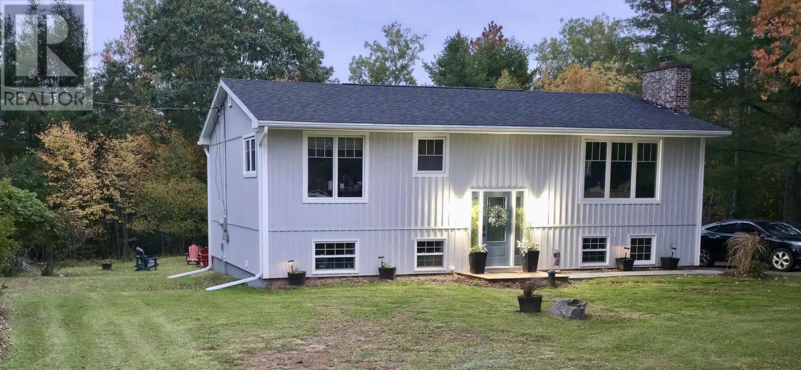 45 Springwaters Place Property Photo 5
