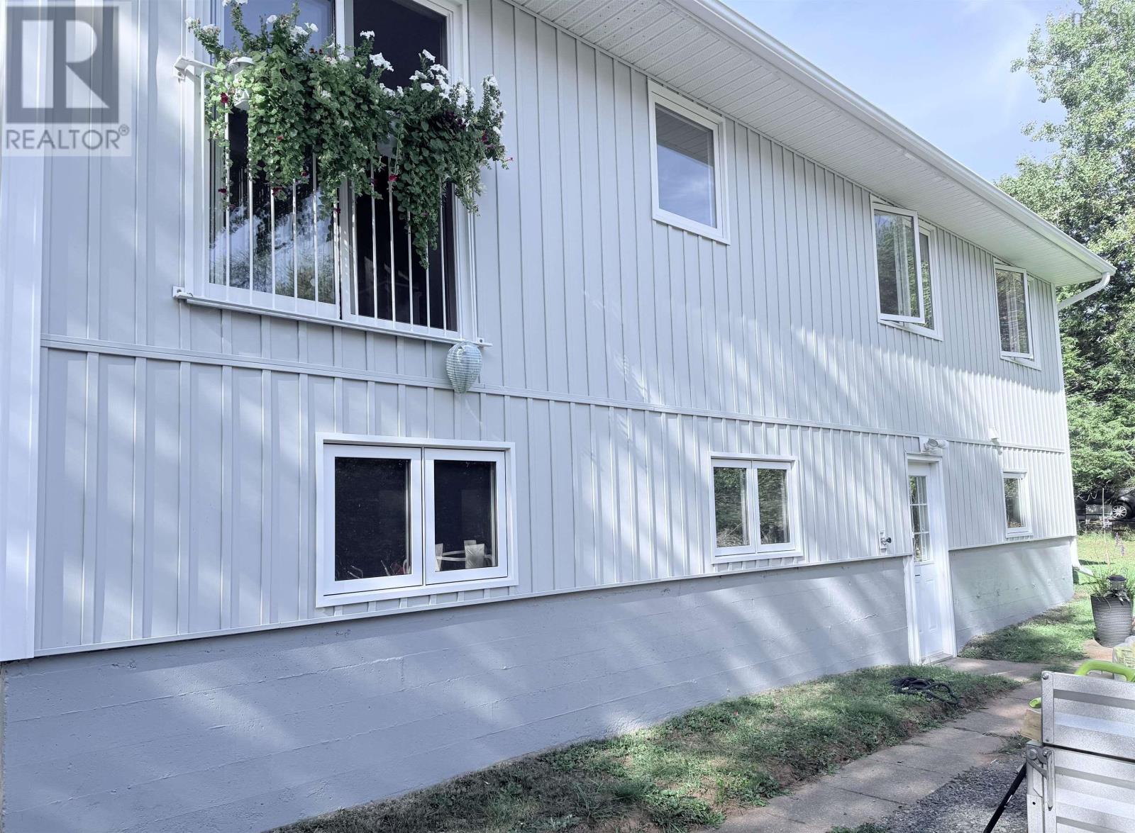 45 Springwaters Place Property Photo 7