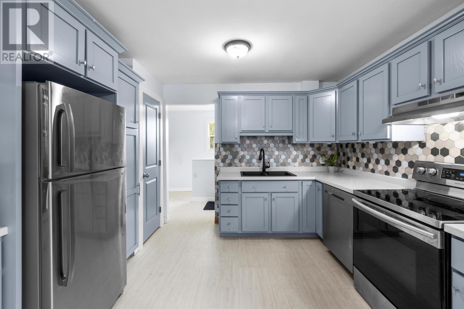 17 Aintree Drive Property Photo 13