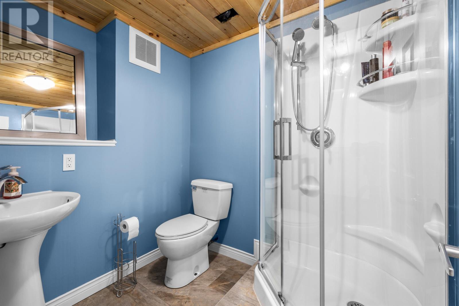 17 Aintree Drive Property Photo 28