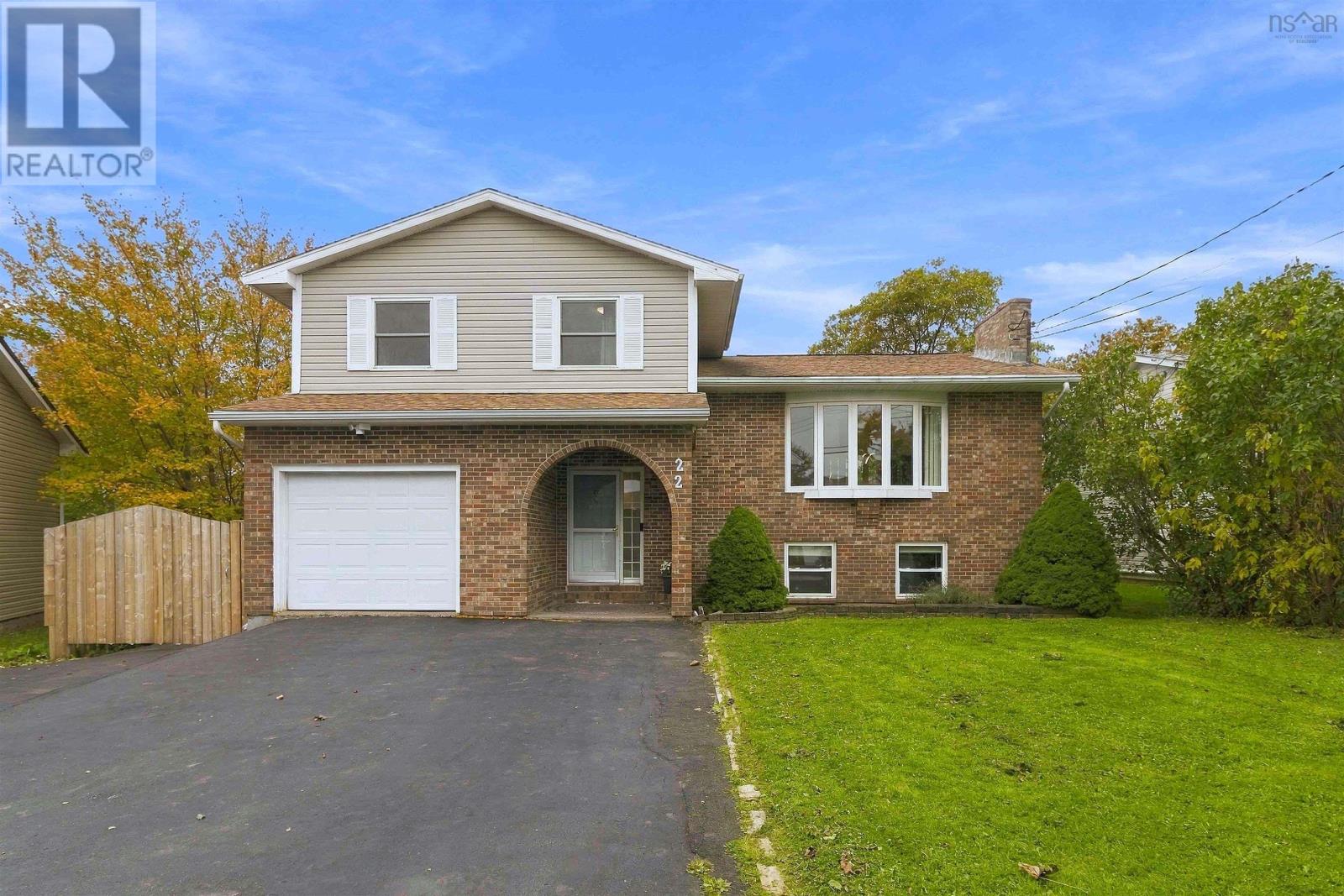 22 Cedar Crescent Property Photo 2