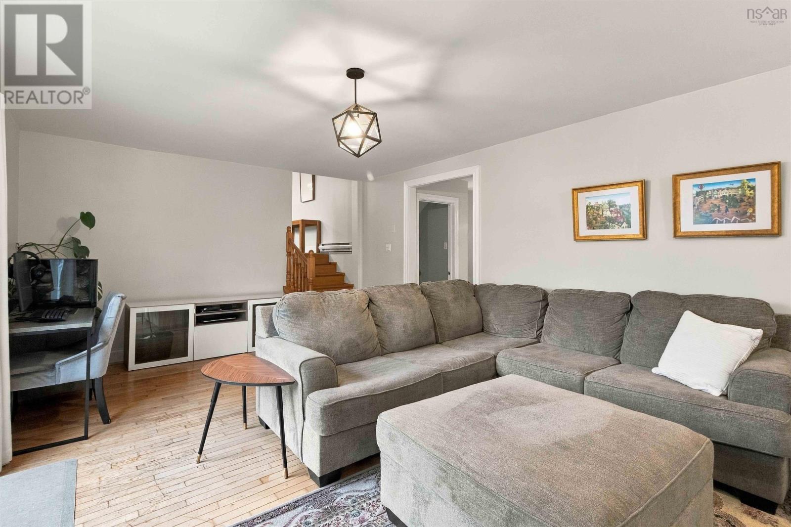 22 Cedar Crescent Property Photo 8
