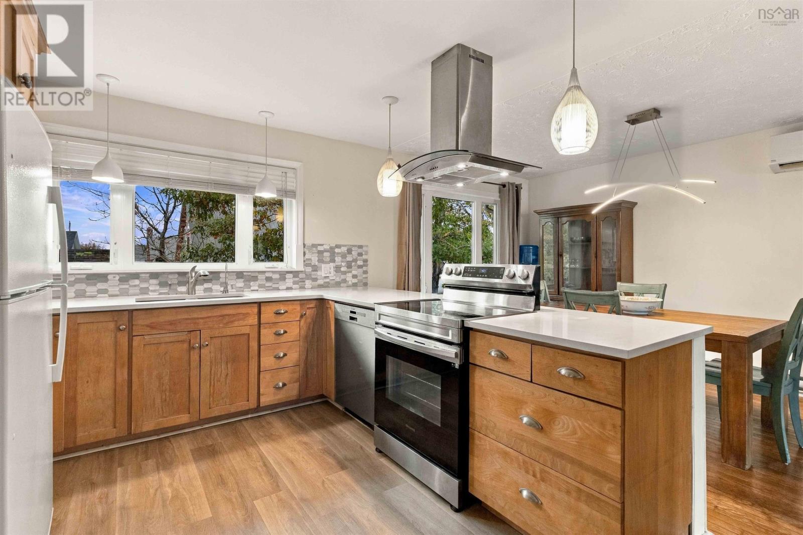 22 Cedar Crescent Property Photo 10