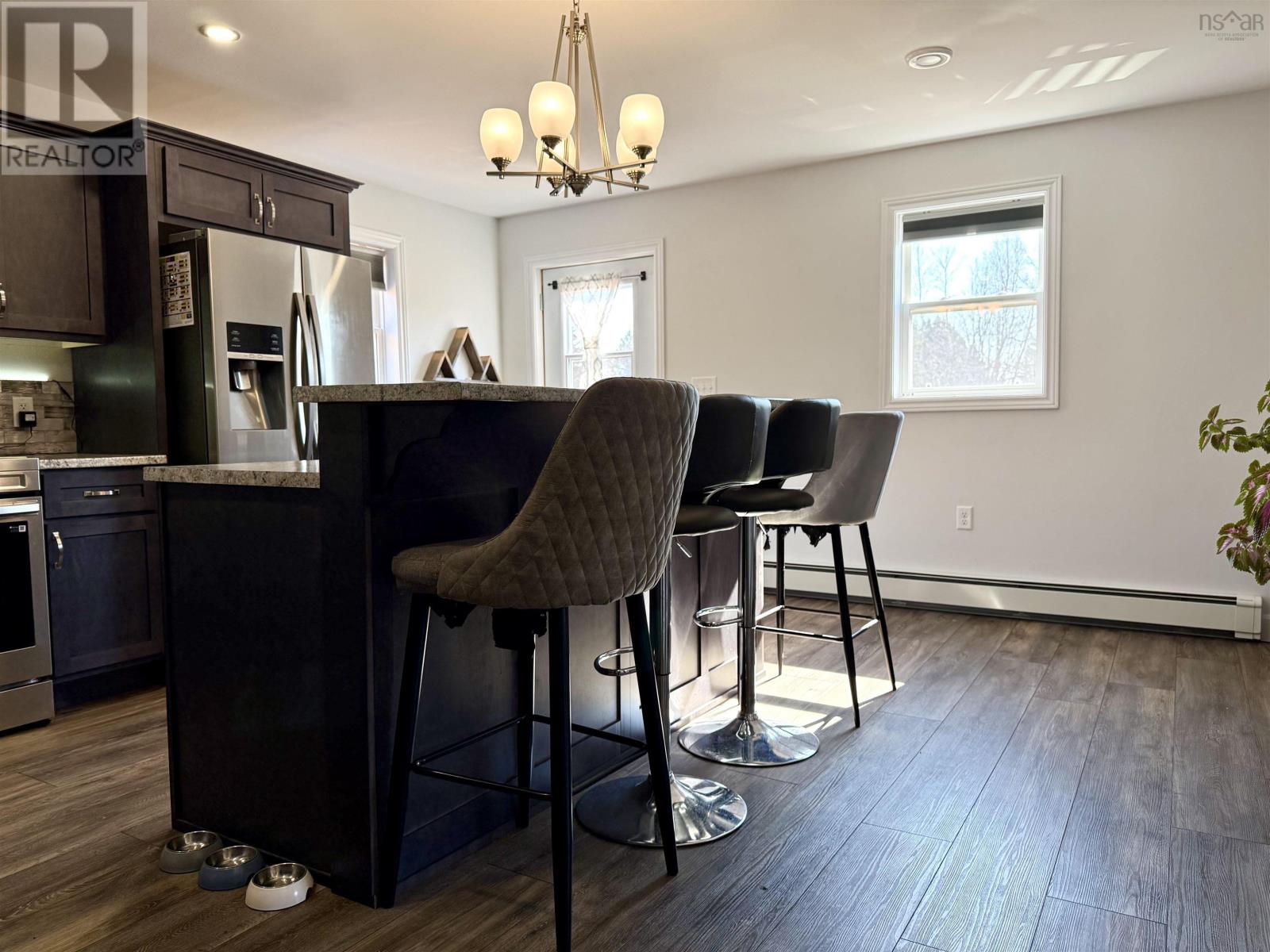 636 Macdonald Road Property Photo 12