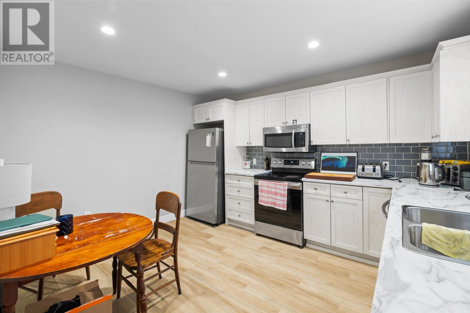 240 Sydney Street Property Photo 9