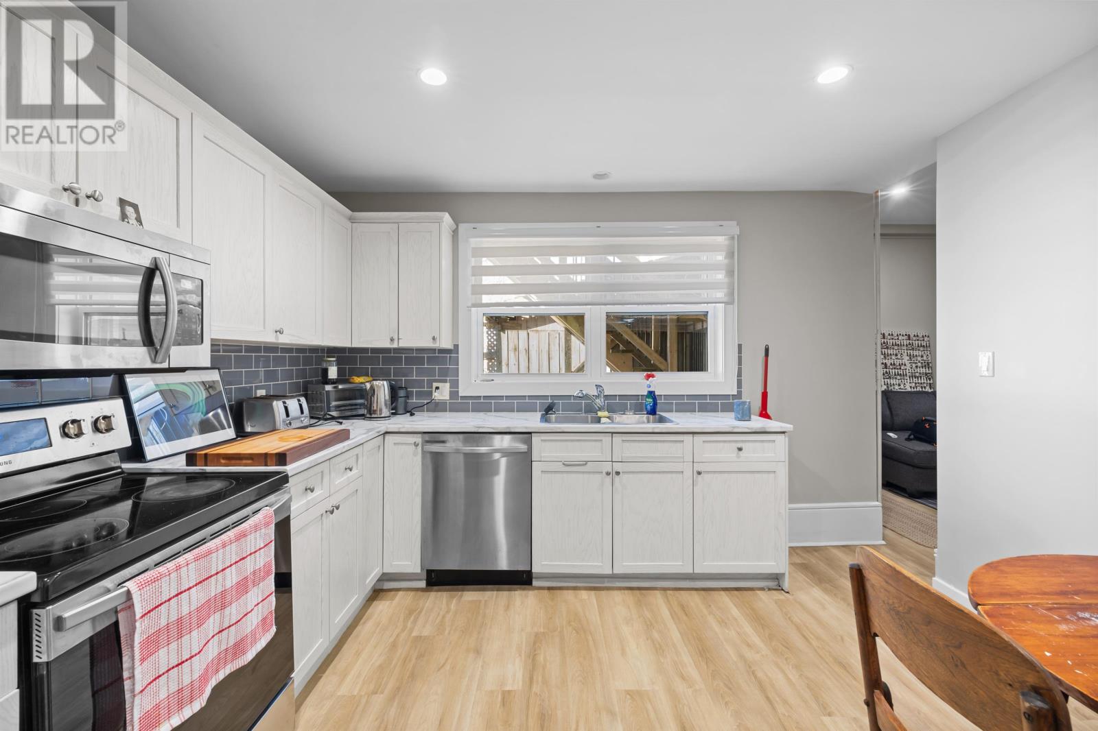 240 Sydney Street Property Photo 12