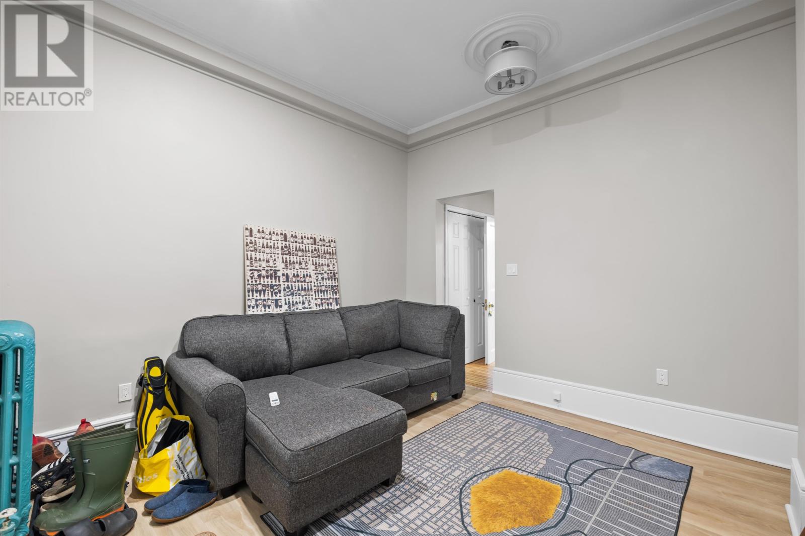 240 Sydney Street Property Photo 14