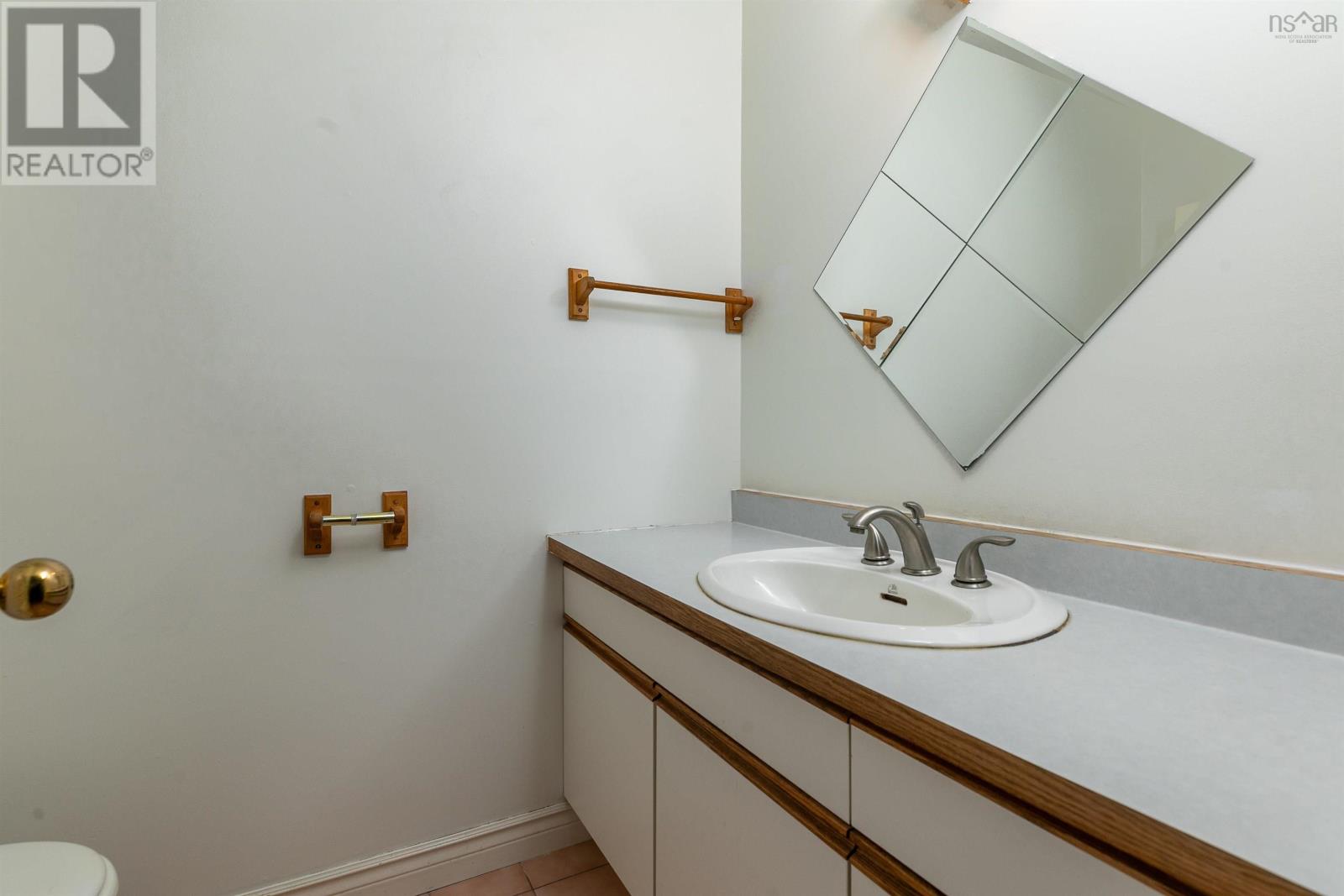 173 Dempster Crescent Property Photo 24