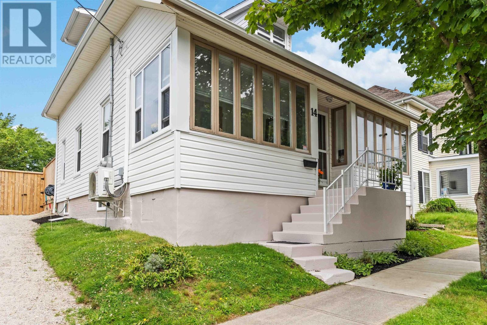 14 Ryerson Court Property Photo 2