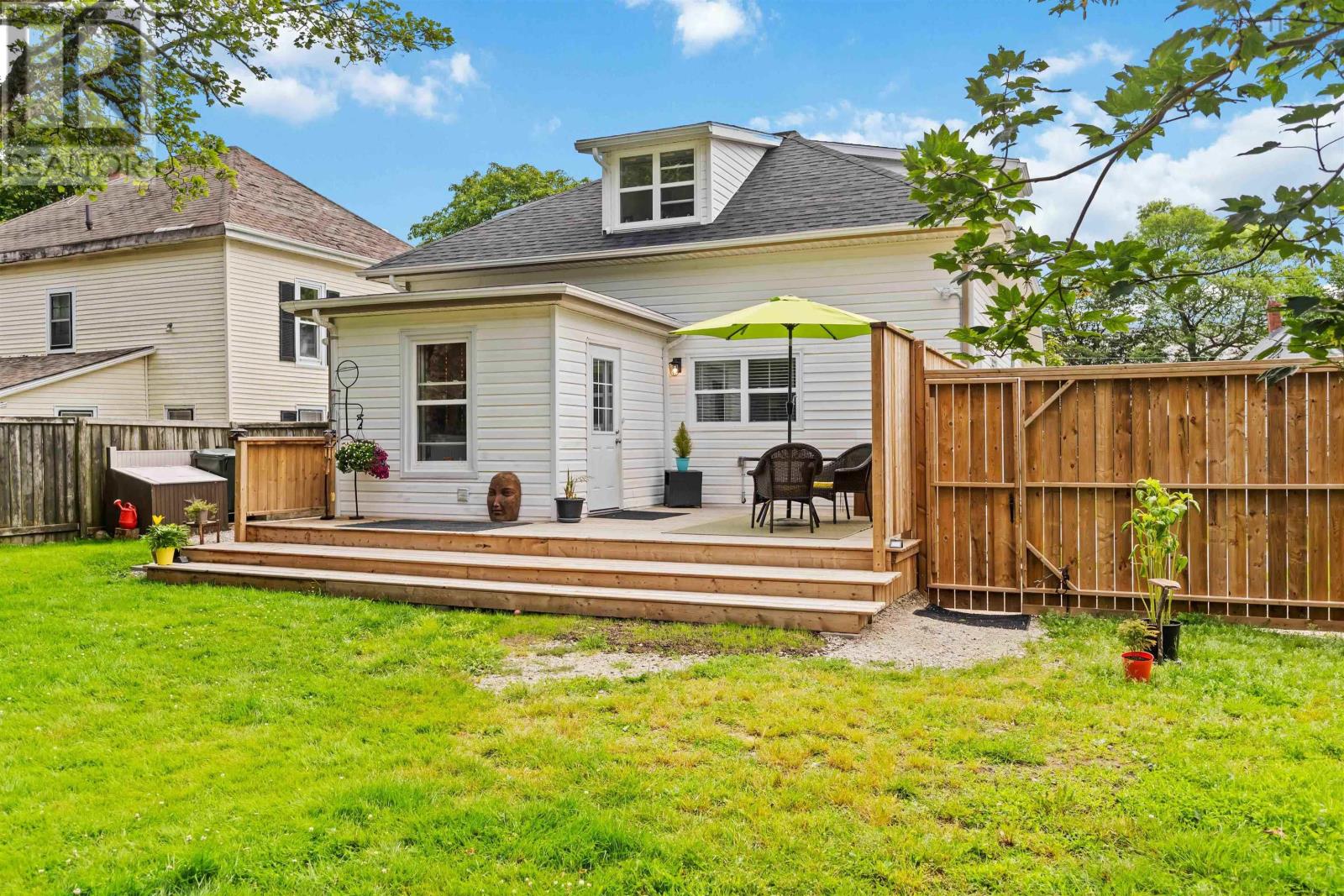 14 Ryerson Court Property Photo 40