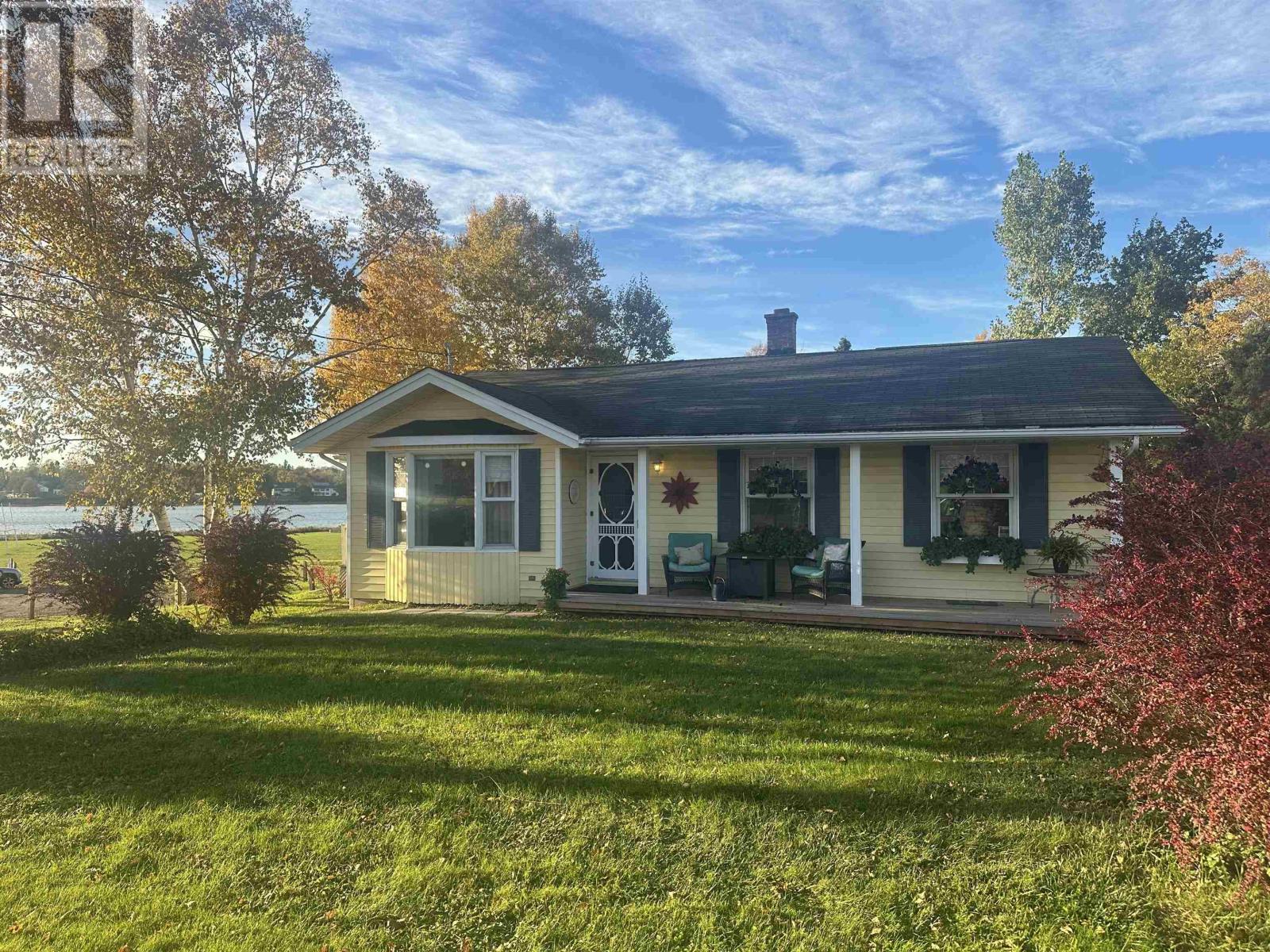 301 North Queen Elizabeth