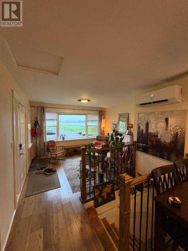 301 North Queen Elizabeth Property Photo 6
