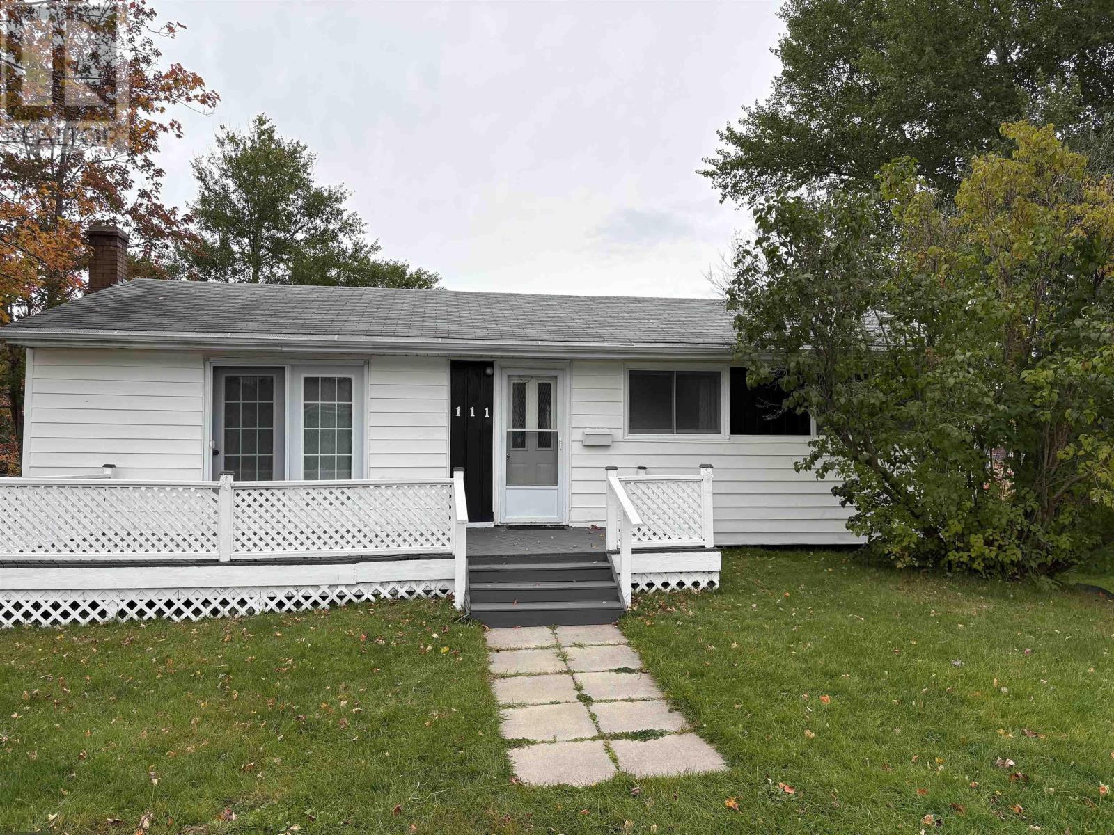 111 Greenhill Drive Property Photo 2