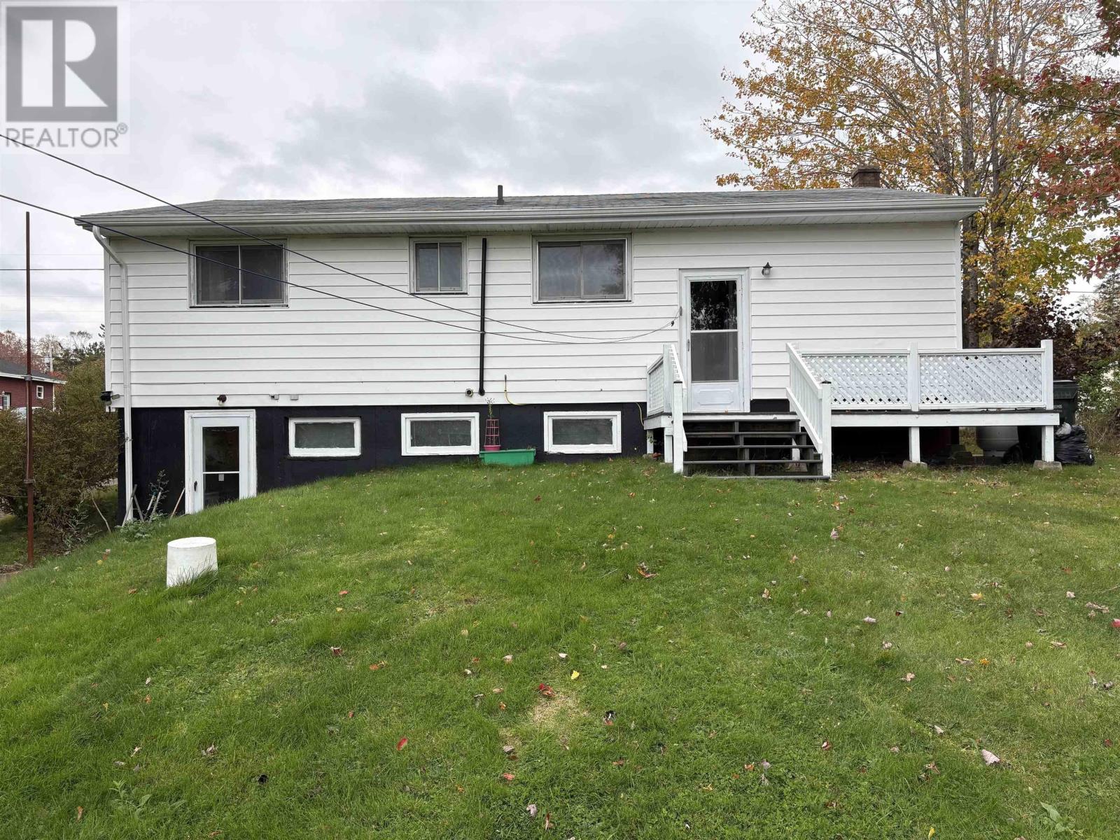 111 Greenhill Drive Property Photo 12