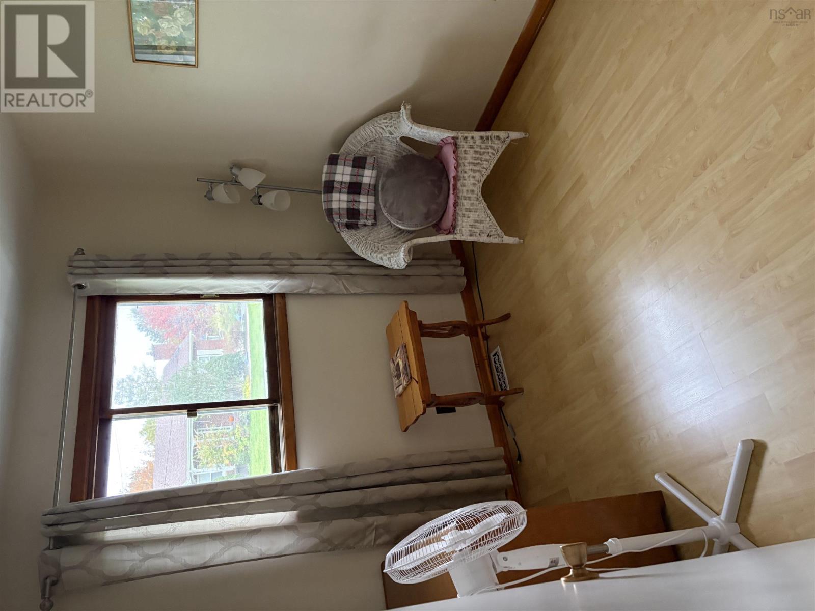 111 Greenhill Drive Property Photo 15