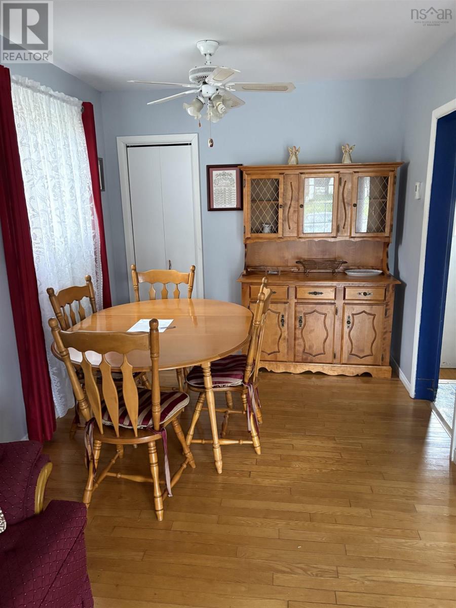 111 Greenhill Drive Property Photo 18