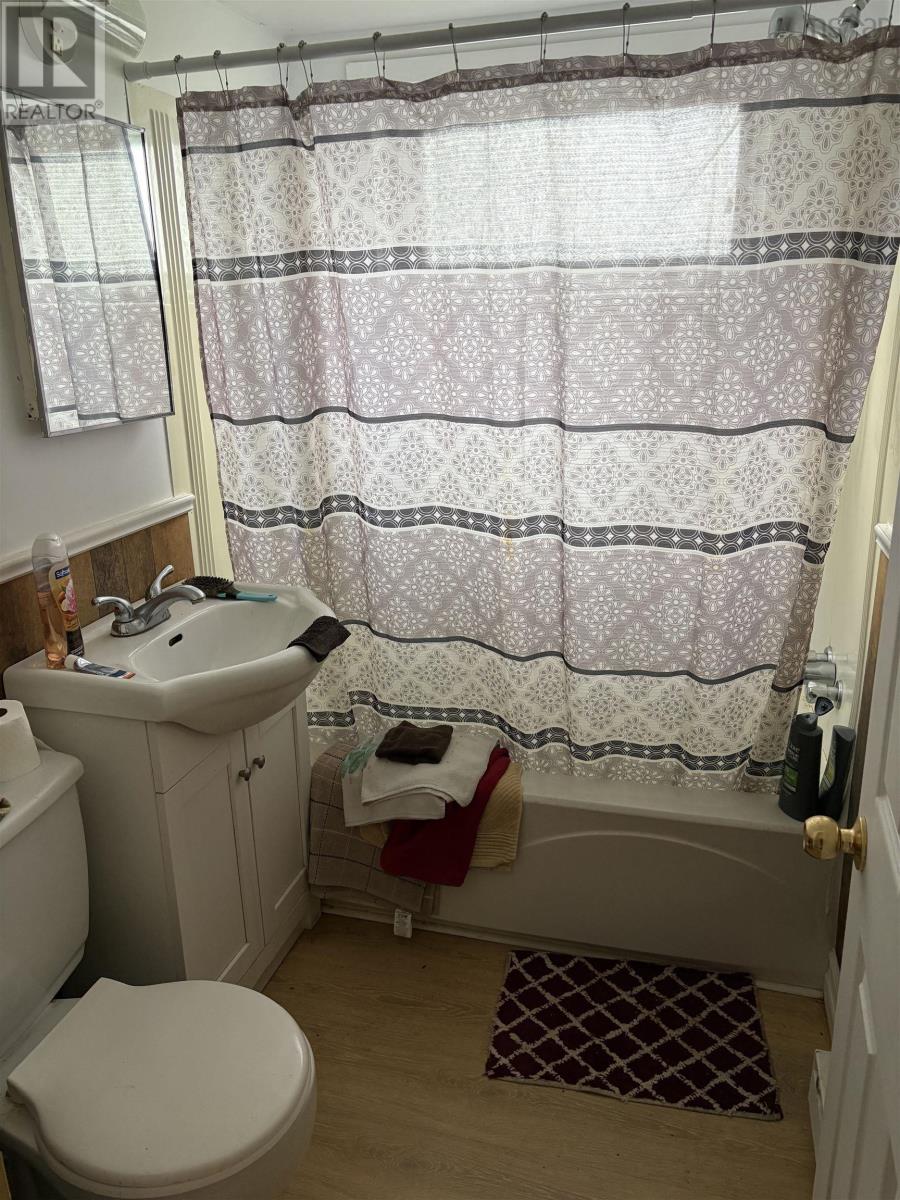111 Greenhill Drive Property Photo 19