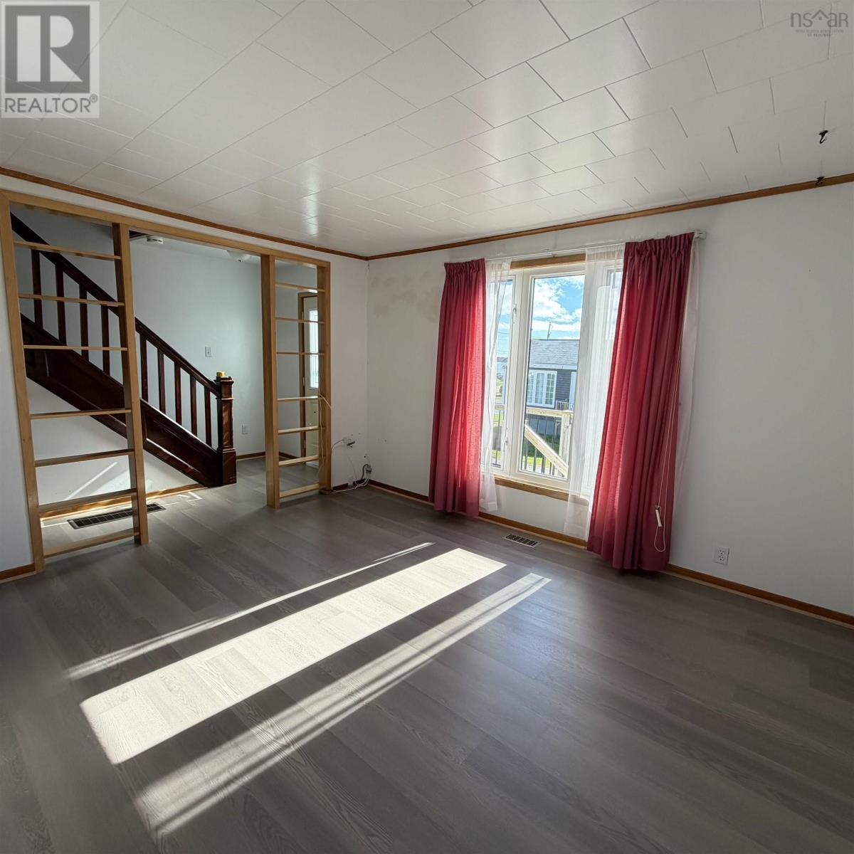 65 Cliff Street Property Photo 6