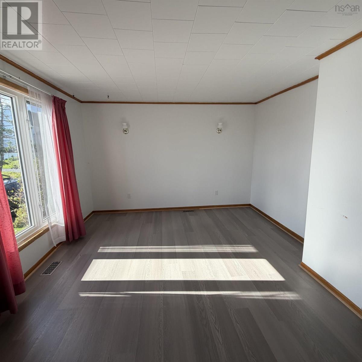 65 Cliff Street Property Photo 7