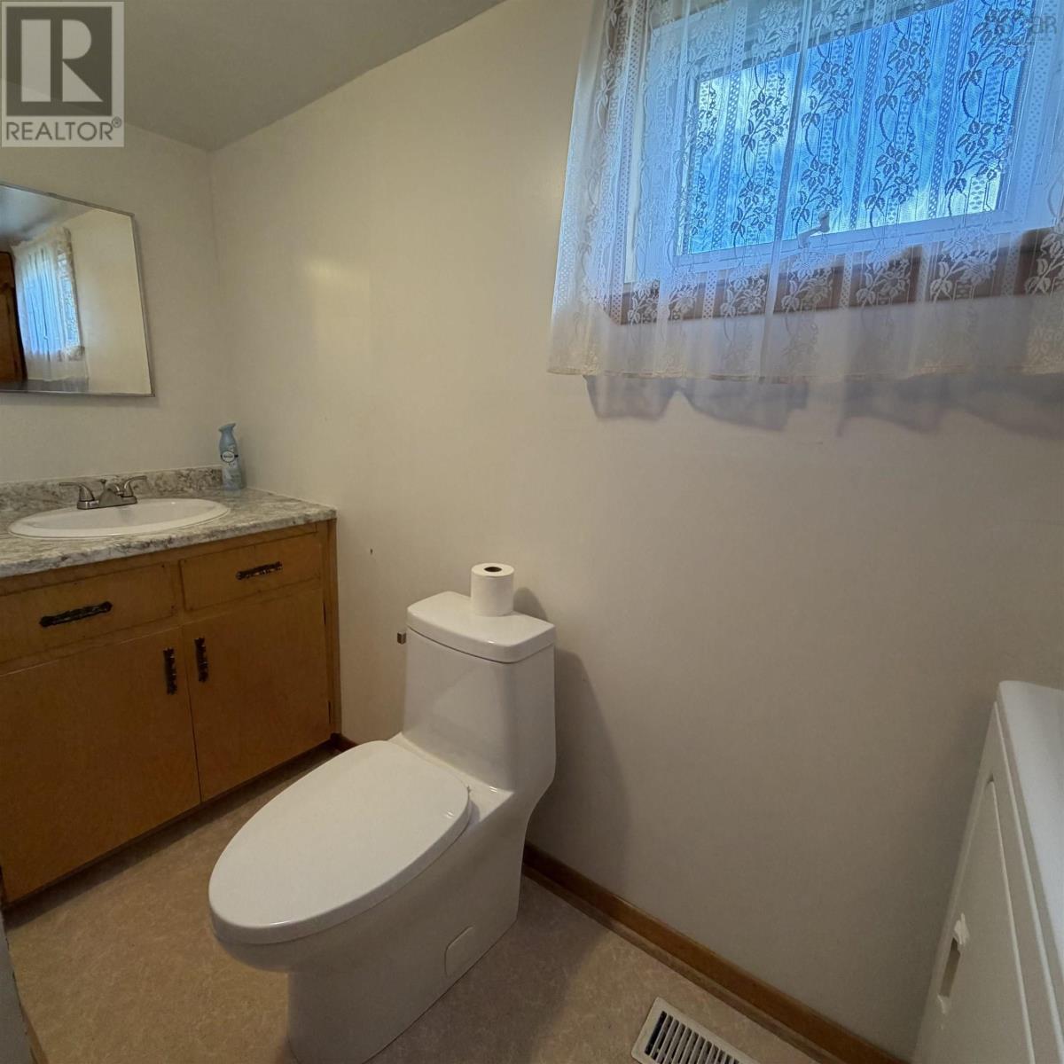 65 Cliff Street Property Photo 14