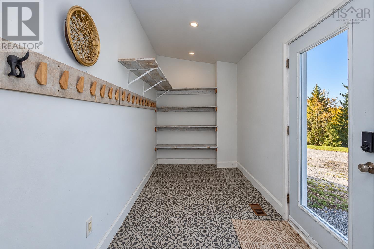 2085 Coxheath Road Property Photo 3