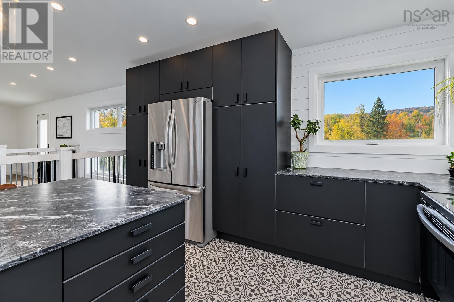 2085 Coxheath Road Property Photo 17