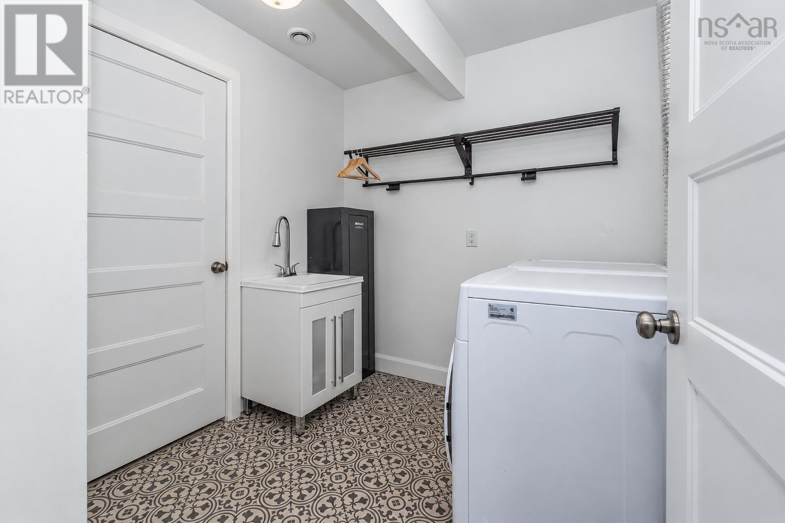 2085 Coxheath Road Property Photo 33