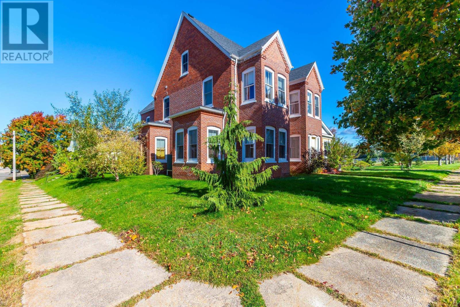 32 Washington Street Property Photo 1