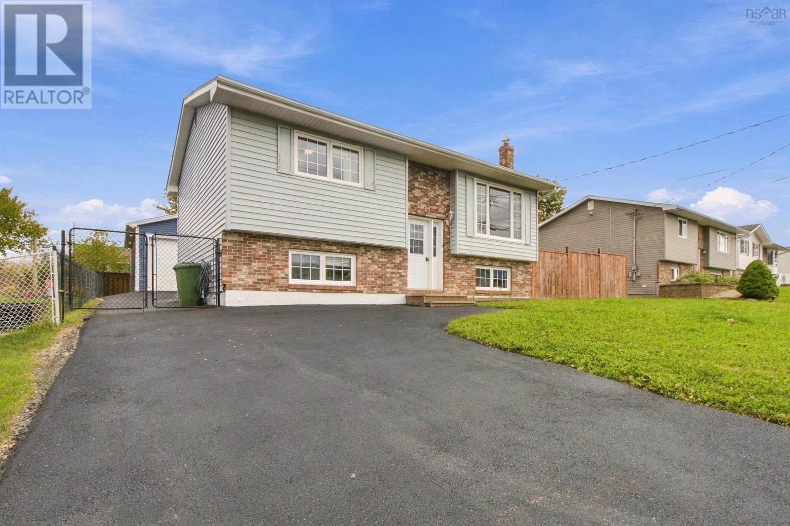 21 Gammon Crescent Property Photo 2