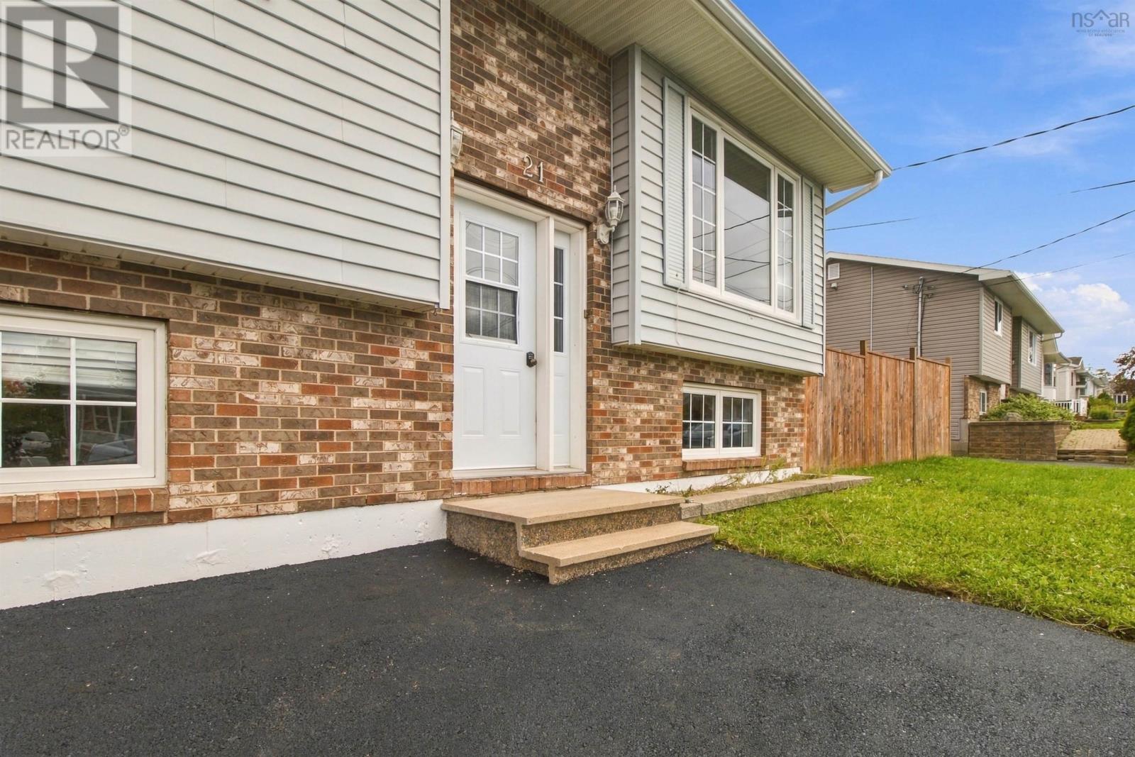 21 Gammon Crescent Property Photo 3