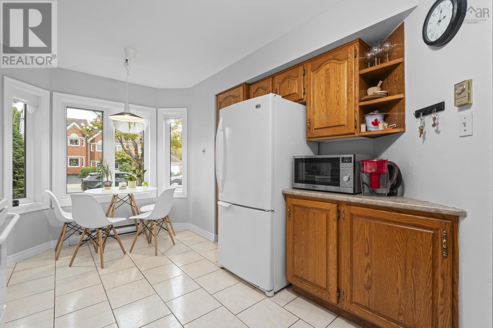 34 Trailwood Place Property Photo 17