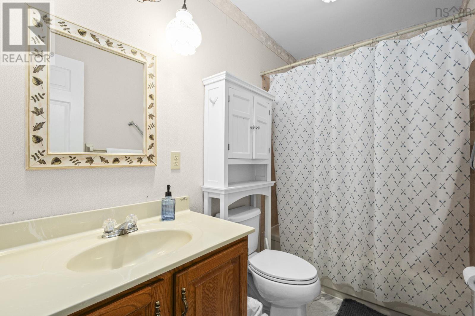 34 Trailwood Place Property Photo 32