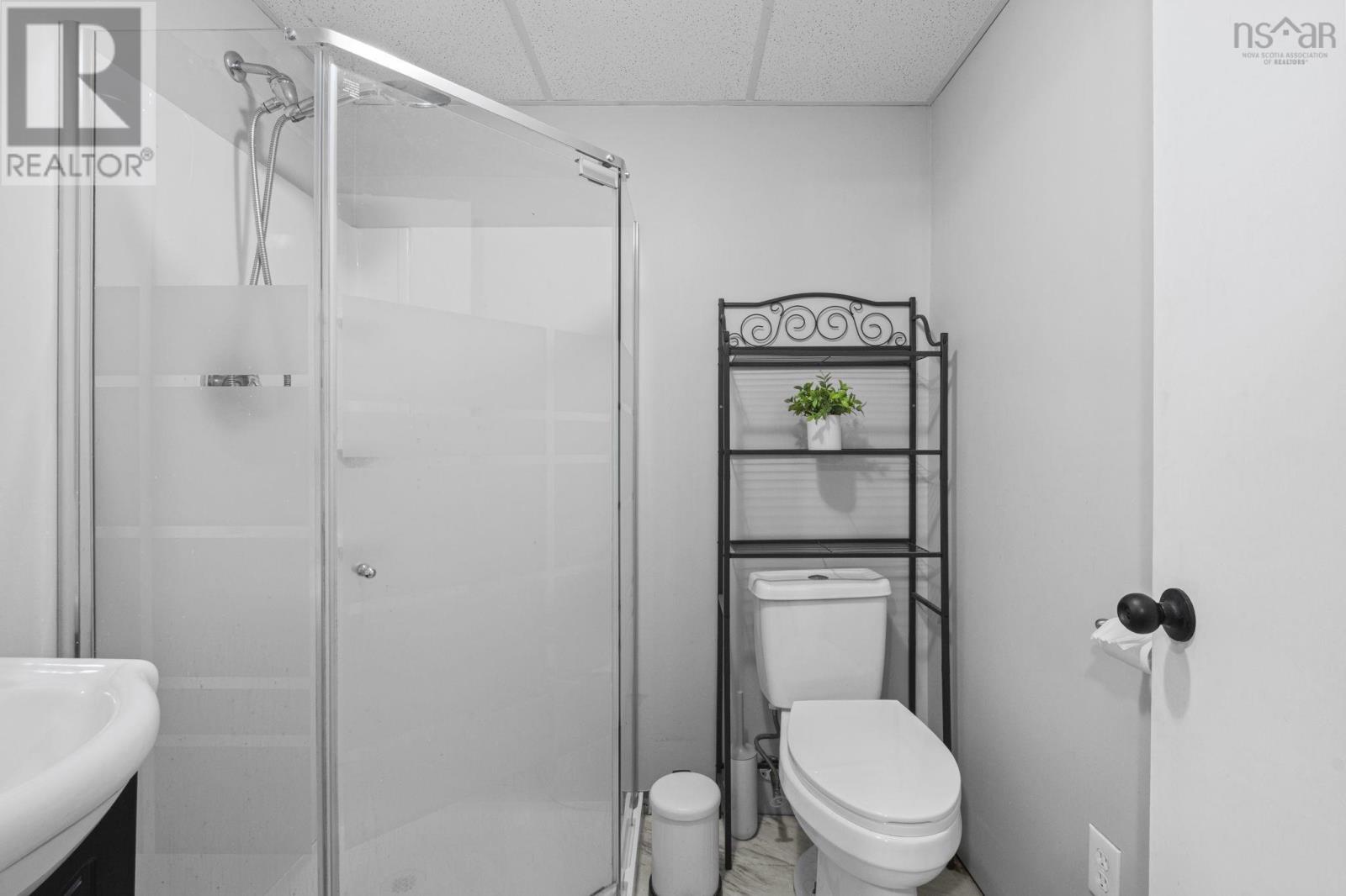 34 Trailwood Place Property Photo 39