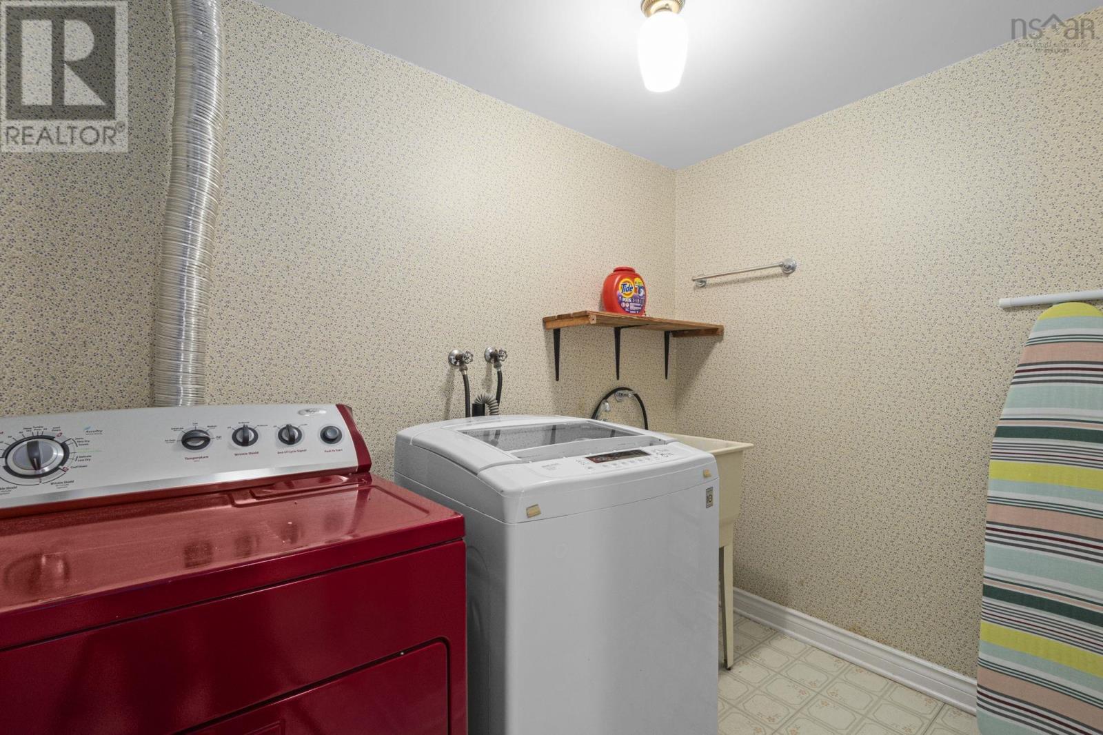 34 Trailwood Place Property Photo 40
