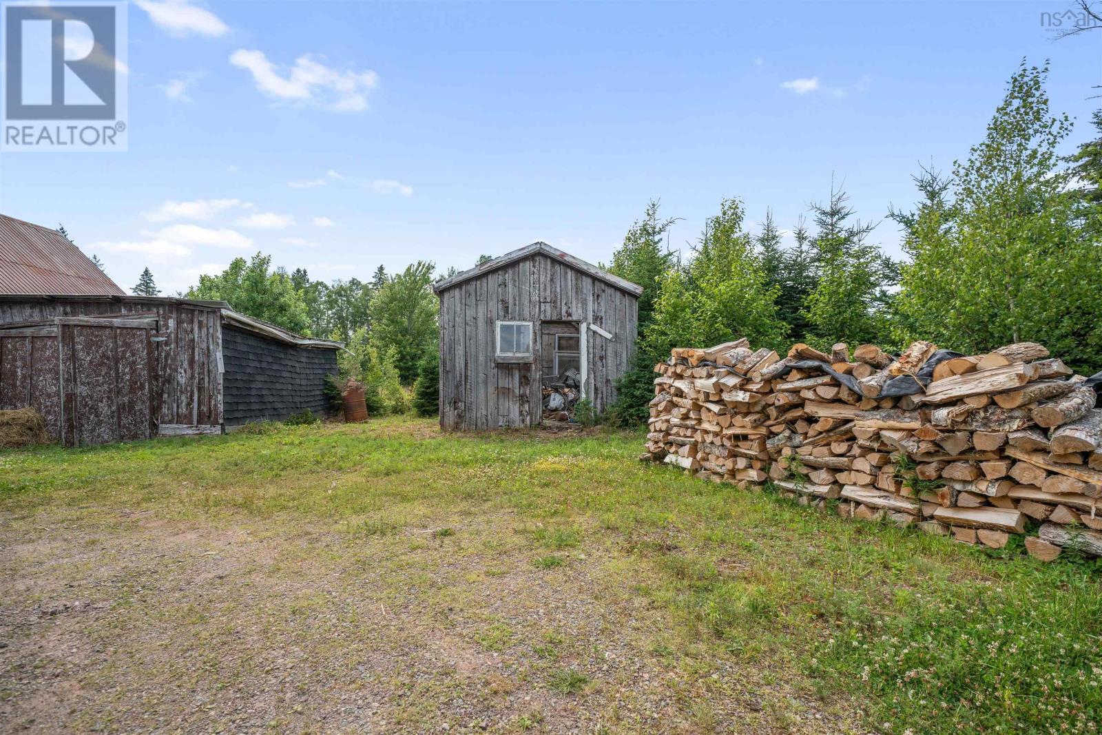 111 Minto Road Property Photo 33