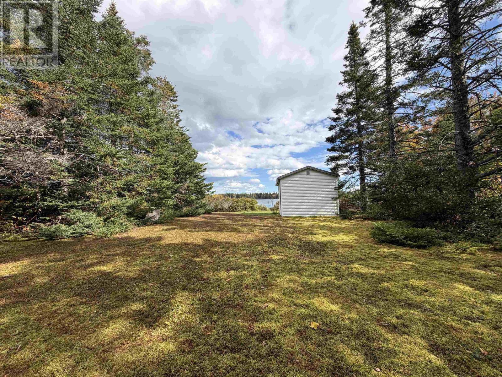 38 Burke Loop Property Photo 16