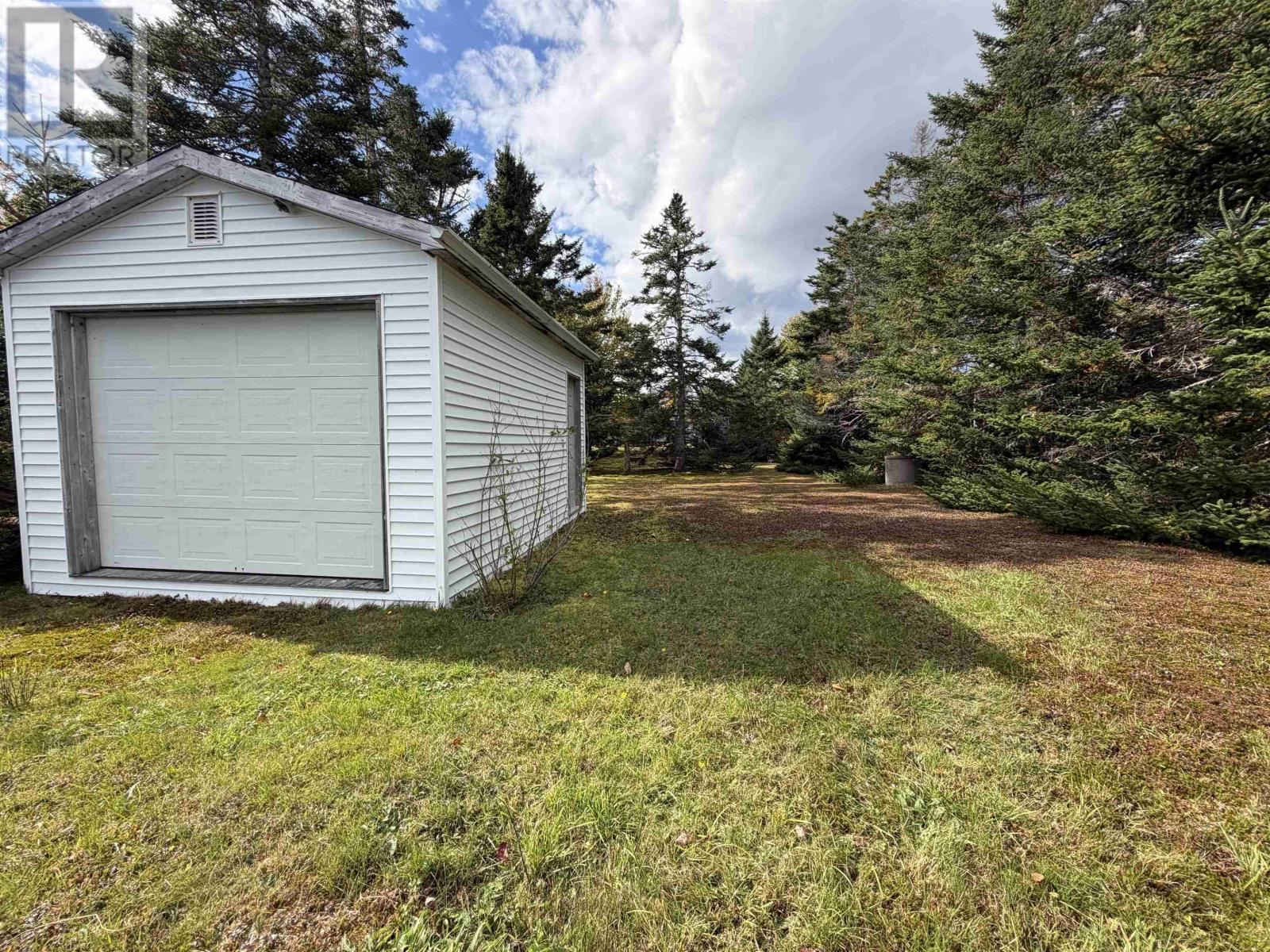 38 Burke Loop Property Photo 19