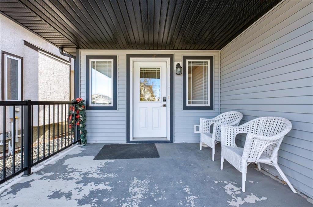 208 Bellflower Road Property Photo 4