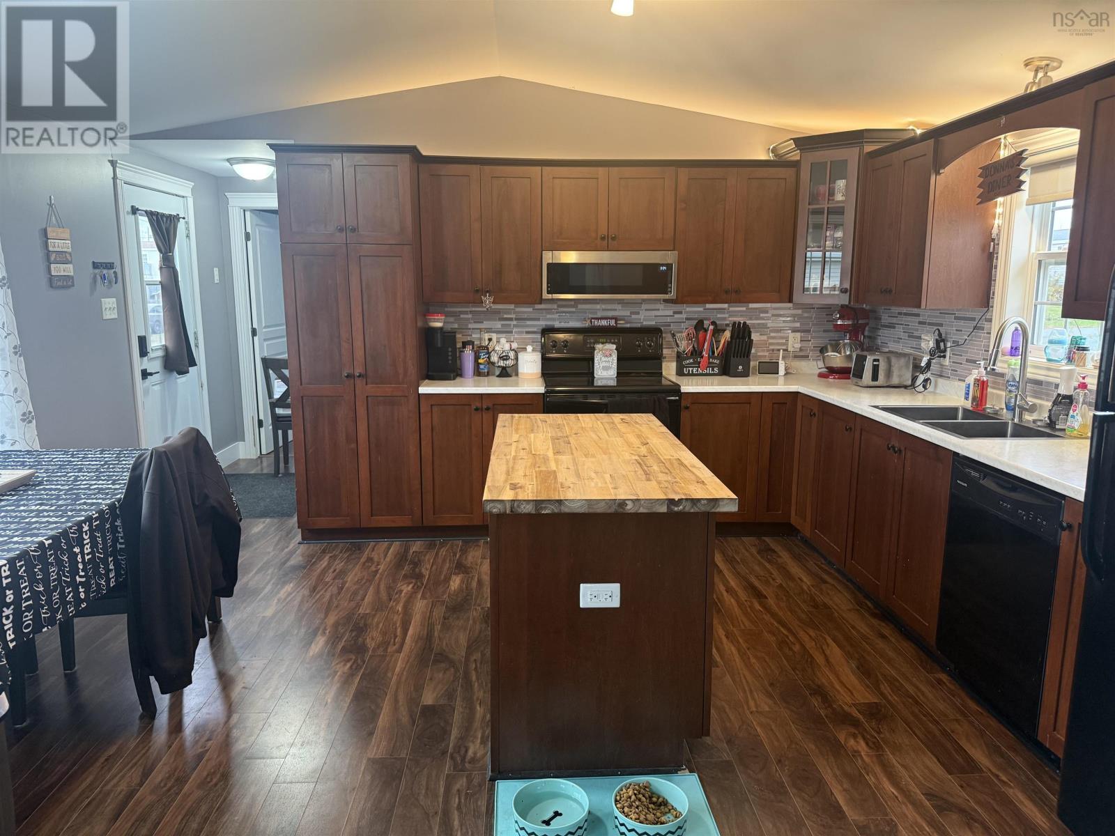 50 Silver Birch Drive Property Photo 5