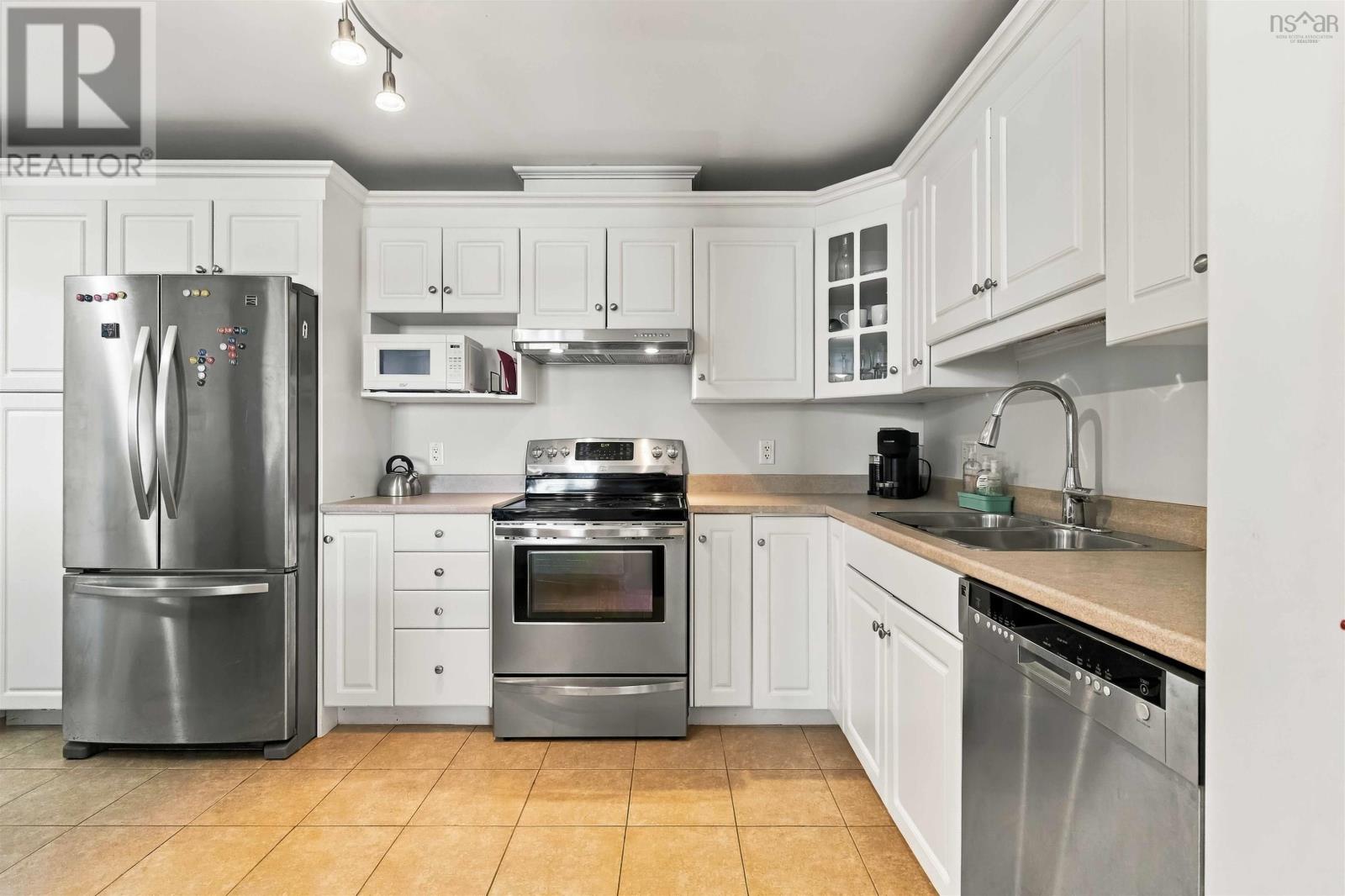710 202 Walter Havill Drive Property Photo 17