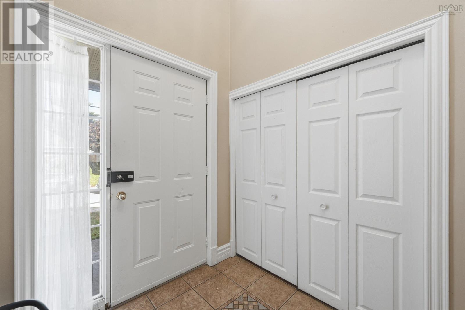 34 Lancaster Drive Property Photo 4