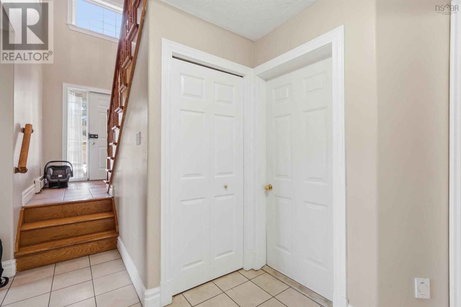 34 Lancaster Drive Property Photo 6