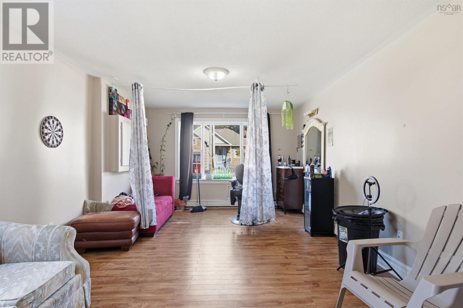 34 Lancaster Drive Property Photo 12