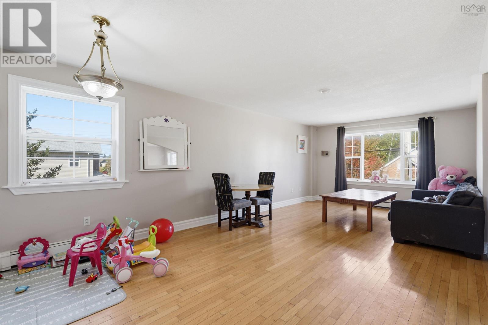 34 Lancaster Drive Property Photo 15