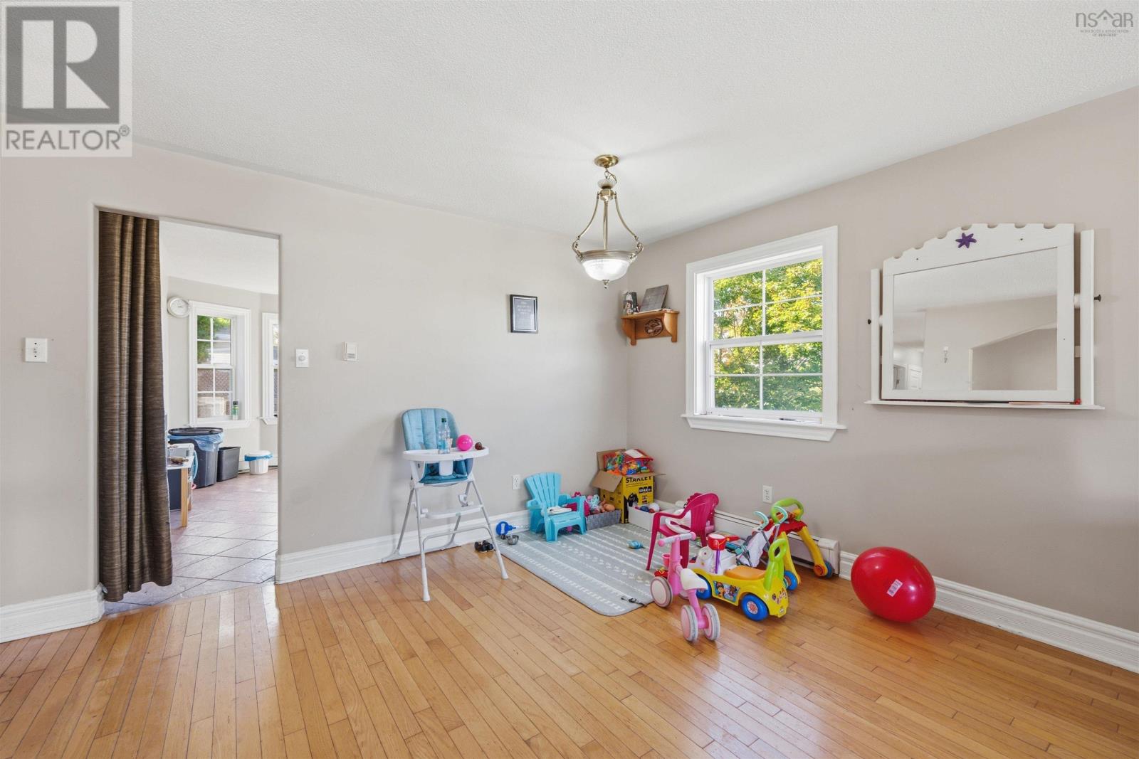34 Lancaster Drive Property Photo 18